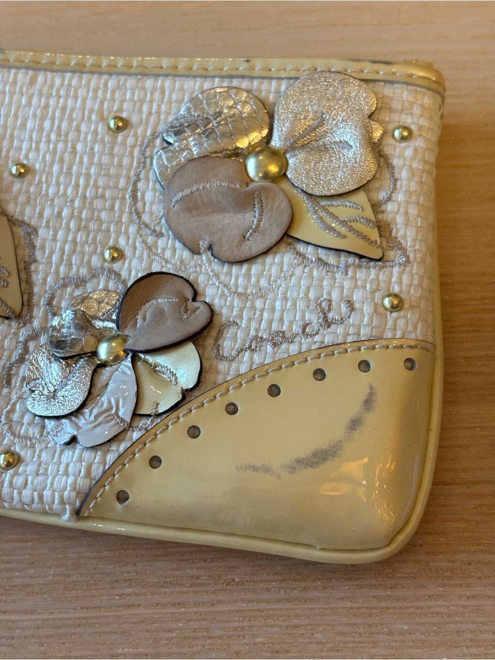 COACH, floral applique wristlet! - Picture 3 of 7